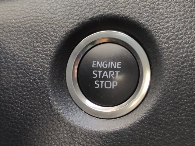 Certified 2025 Toyota Corolla SE FWD image 25