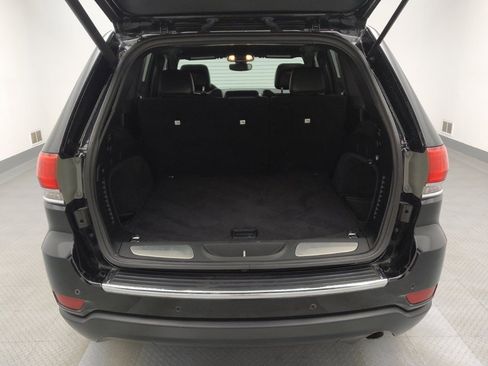 Used 2018 Jeep Grand Cherokee Limited image 29
