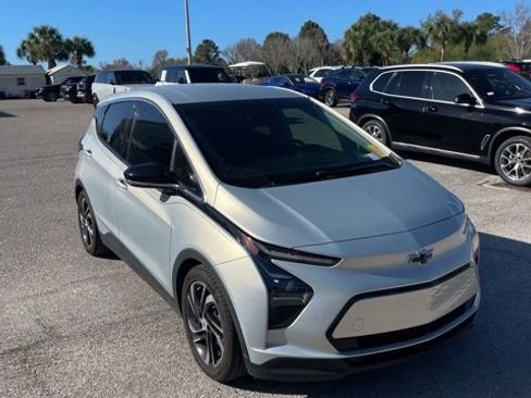 Used 2022 Chevrolet Bolt LT image 5
