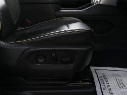 Used 2021 GMC Yukon XL SLT w/ SLT Luxury Plus Package image 39