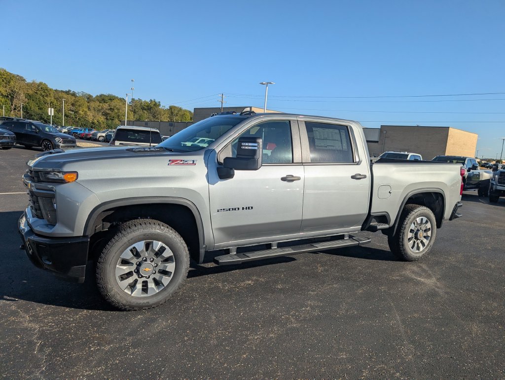 New 2026 Chevrolet Silverado 2500 Custom AWD/4WD image 4