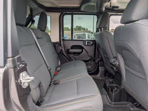 Certified 2025 Jeep Wrangler Unlimited Sport AWD/4WD image 30