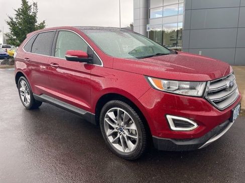 Used 2017 Ford Edge Titanium w/ Equipment Group 302A AWD/4WD image 4