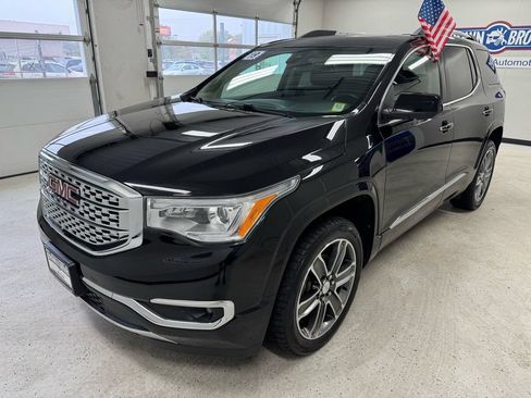 Used 2019 GMC Acadia Denali w/ Technology Package AWD/4WD image 2