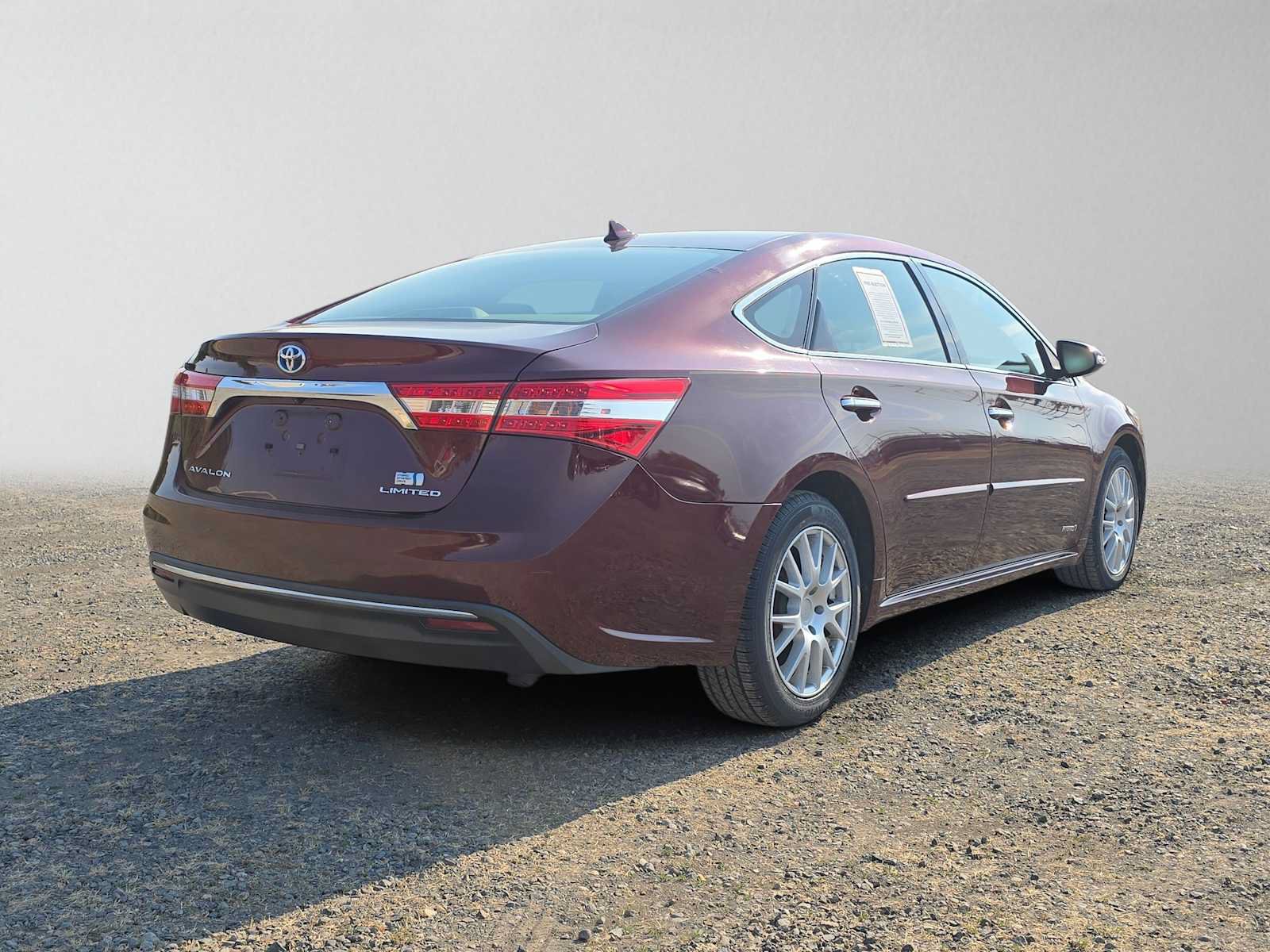Used 2014 Toyota Avalon Limited FWD image 3
