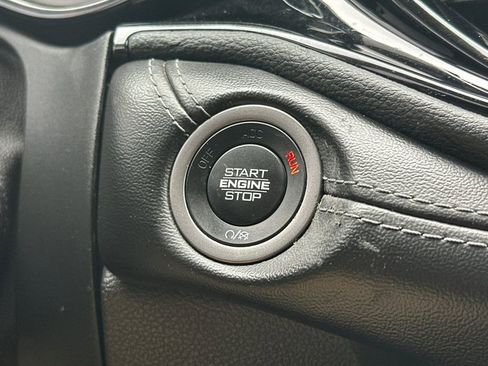 Used 2021 Dodge Durango SXT image 22