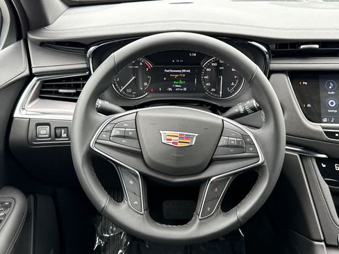 Used 2026 Cadillac XT5 Luxury AWD/4WD image 11