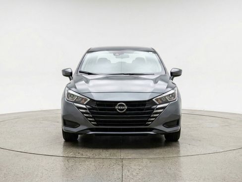 Used 2025 Nissan Versa SV image 2