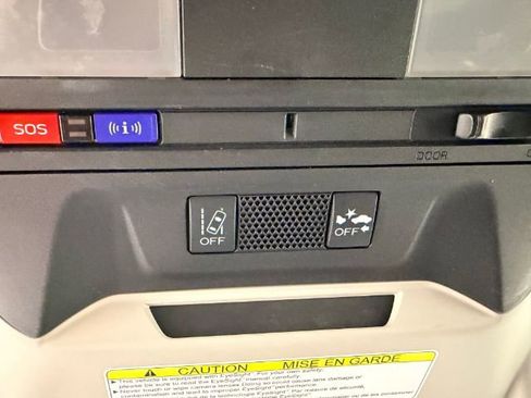 Used 2019 Subaru Crosstrek 2.0i Premium w/ Eyesight System image 28