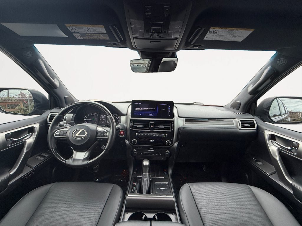 Used 2023 Lexus GX 460 Premium w/ Premium Package AWD/4WD image 12