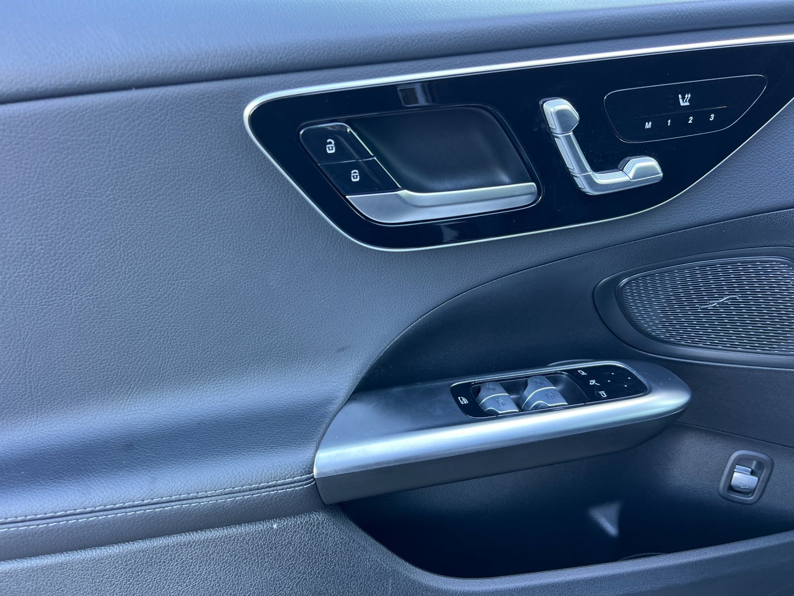 Certified 2025 Mercedes-Benz C 300 Sedan image 10