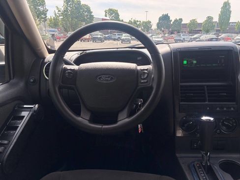 Used 2010 Ford Explorer Sport Trac XLT AWD/4WD image 14
