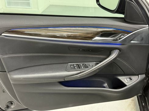 Used 2018 BMW 540i image 21