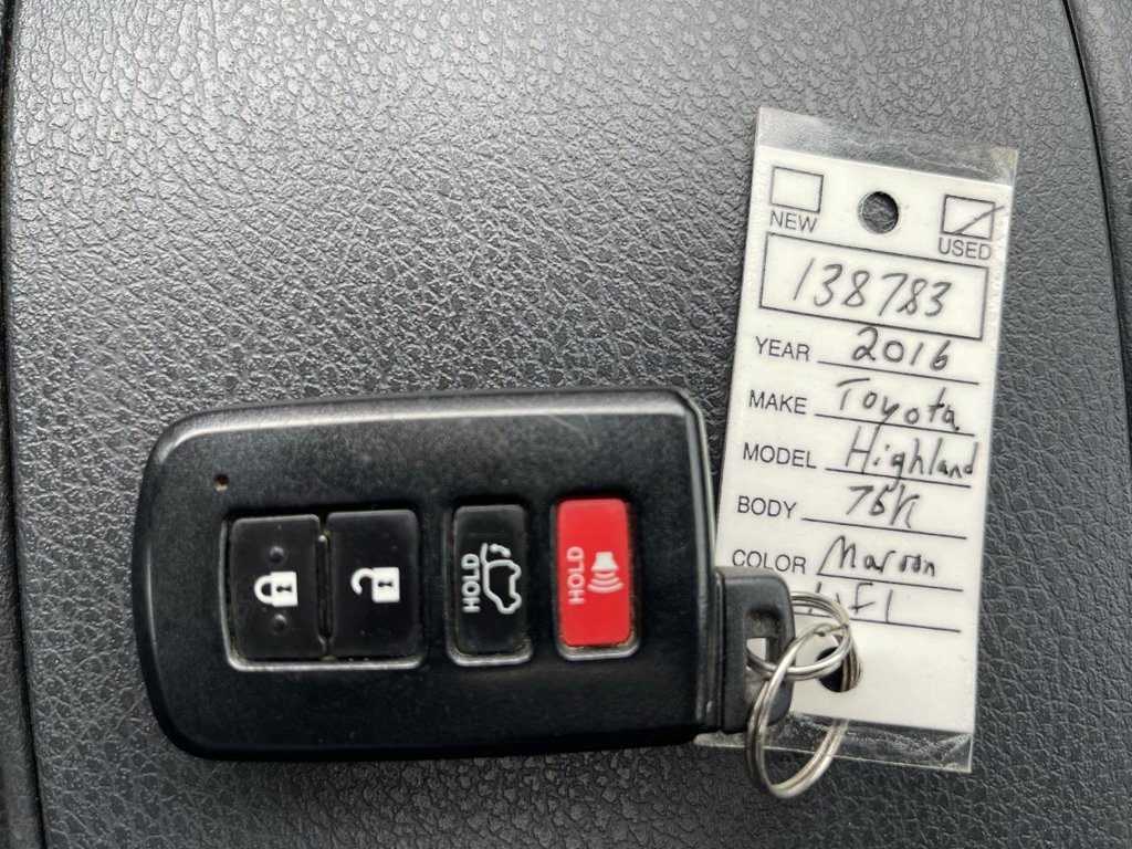 Used 2016 Toyota Highlander Limited FWD image 50