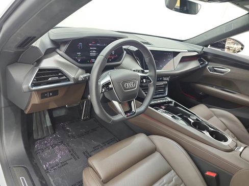 Used 2022 Audi RS e-tron GT w/ Carbon Performance Package AWD/4WD image 9