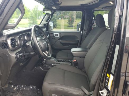 Used 2021 Jeep Wrangler Unlimited Sport AWD/4WD image 5
