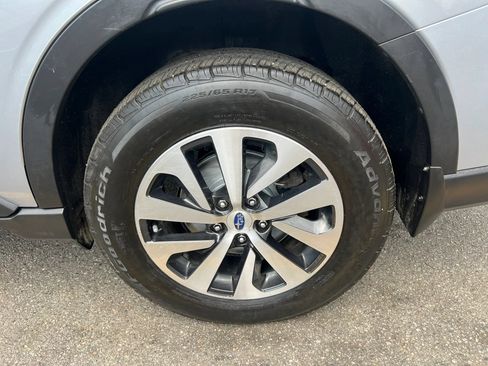 Used 2020 Subaru Outback Premium AWD/4WD image 11