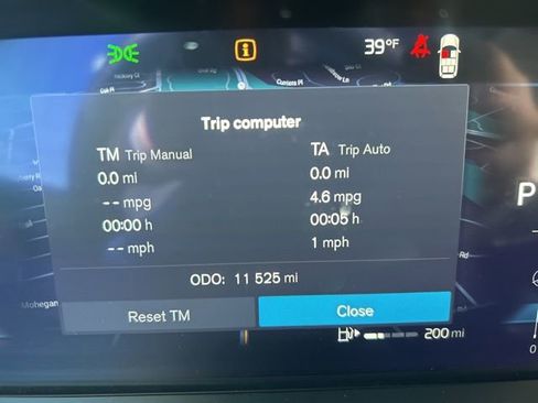 Certified 2025 Volvo XC90 B6 Plus image 21