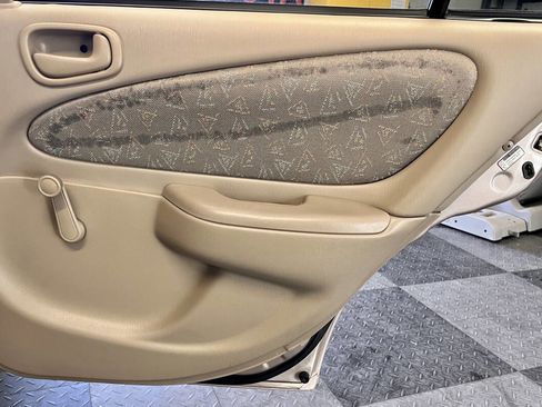 Used 2000 Toyota Corolla VE image 22