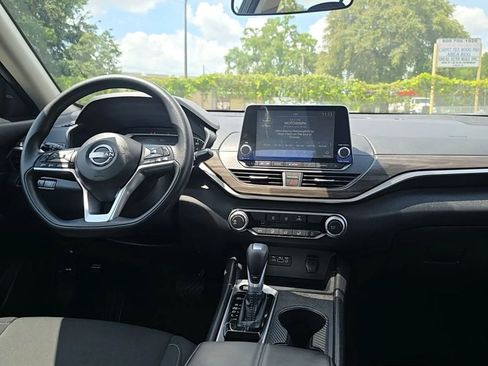 Used 2026 Nissan Altima 2.5 SV FWD image 16