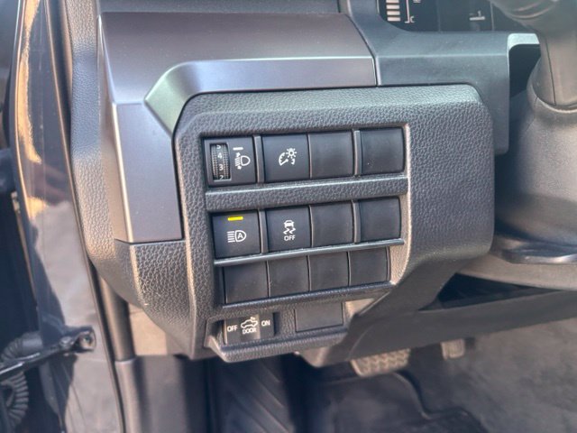 Used 2024 Toyota Tacoma SR5 AWD/4WD image 17