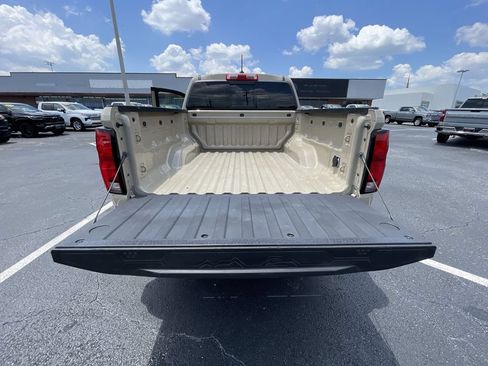 Used 2024 Chevrolet Colorado Z71 w/ Advanced Trailering Package AWD/4WD image 25