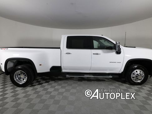 Used 2025 Chevrolet Silverado 3500 LTZ image 4