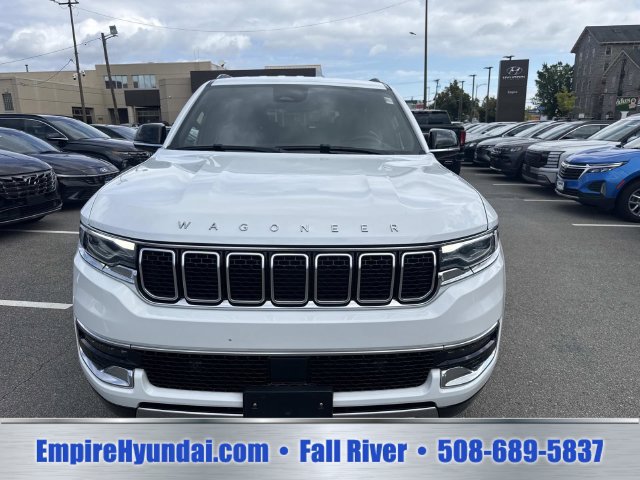 Used 2024 Jeep Wagoneer Series III AWD/4WD image 11