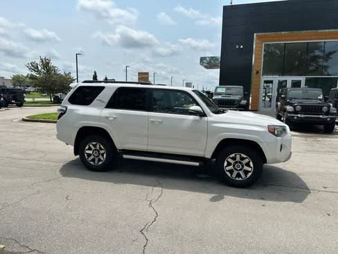 Used 2020 Toyota 4Runner TRD Off-Road Premium w/ Moonroof Package AWD/4WD image 19