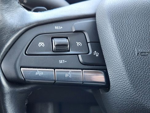 Certified 2024 Cadillac XT4 Premium Luxury image 21