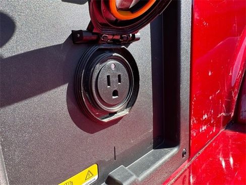 Used 2022 Ford F150 XLT w/ Equipment Group 302A High image 11