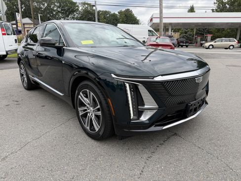 Used 2024 Cadillac Lyriq Luxury AWD/4WD image 20