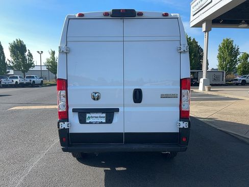 Used 2023 RAM ProMaster 2500 FWD image 9