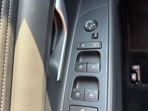 Certified 2023 Hyundai Elantra Limited w/ Preferred Accessory Package image 16
