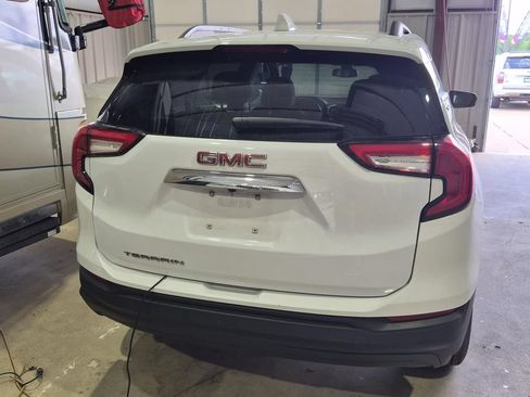 Used 2022 GMC Terrain SLE w/ Driver Convenience Package FWD image 5