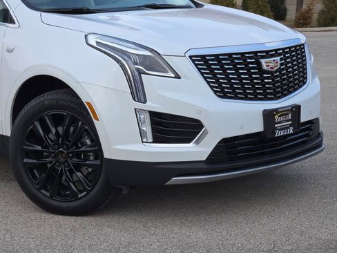 New 2025 Cadillac XT5 Premium Luxury FWD image 2
