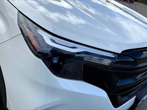 Used 2025 Subaru Forester Sport image 30