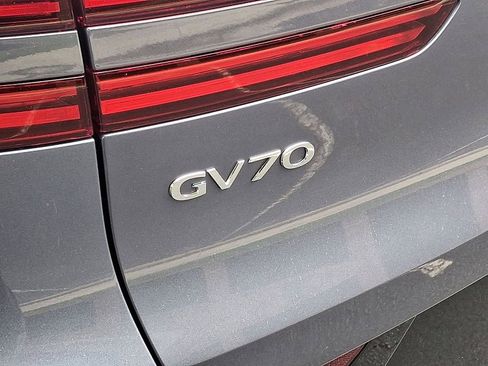New 2026 Genesis GV70 2.5T Sport Prestige AWD/4WD image 19