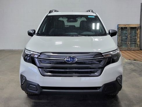 Used 2026 Subaru Forester Premium AWD/4WD image 3