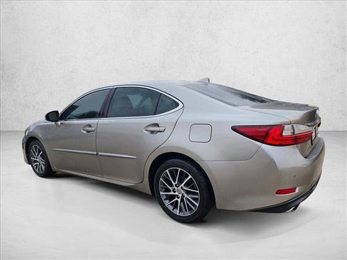 Used 2017 Lexus ES 350 w/ Luxury Package image 8