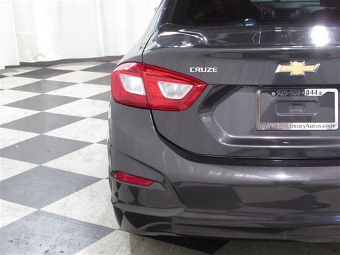 Used 2017 Chevrolet Cruze LT w/ Convenience Package image 74