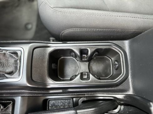 Used 2023 Jeep Wrangler Unlimited image 21