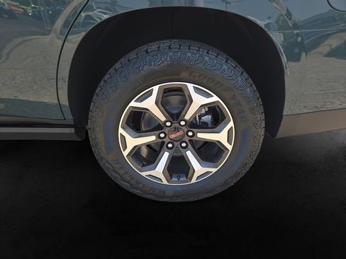 New 2026 GMC Yukon AT4 Ultimate AWD/4WD image 13