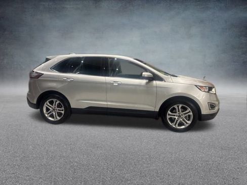 Used 2018 Ford Edge Titanium image 3