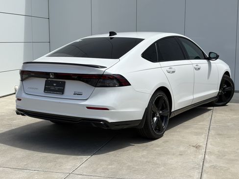 Used 2025 Honda Accord Sport image 7