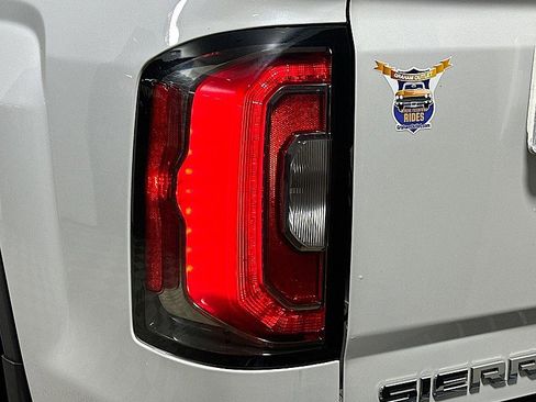 Used 2018 GMC Sierra 1500 Denali AWD/4WD image 25
