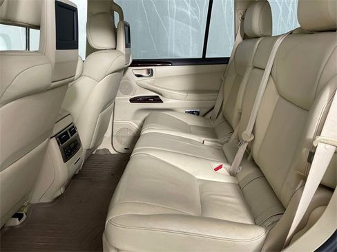 Used 2015 Lexus LX 570 4WD image 16