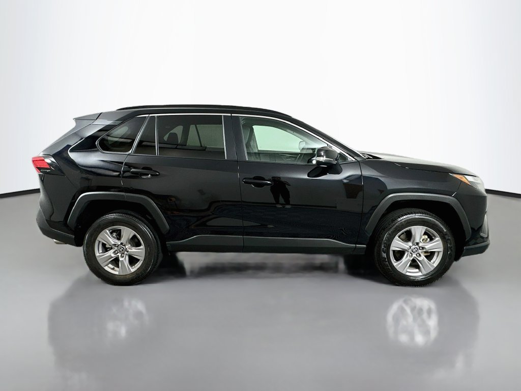 Used 2025 Toyota RAV4 XLE FWD image 4