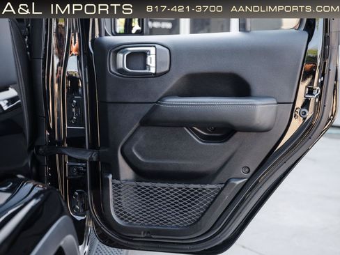 Used 2023 Jeep Wrangler Unlimited Sahara w/ LED Lighting Group AWD/4WD image 56
