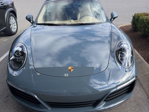 Used 2017 Porsche 911 Carrera image 3